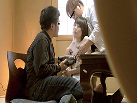 妊娠ネトラセ!究極の歪み愛 真面目がとりえの妻を説得、エロ漫画真っ青…の衝撃アヘ堕ちに旦那の絶望と興奮が止まらない(命より大切なスレンダー妻編)　サンプル画像05